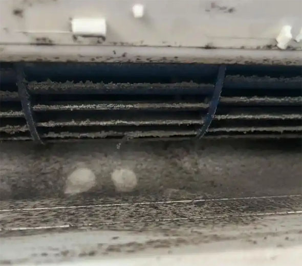 汝城空调吹的风有股烧焦味是怎么回事